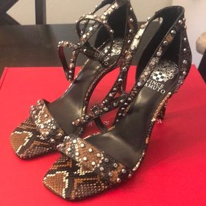 Brand NEW, Vince Camuto Lorasha Studded Sandal